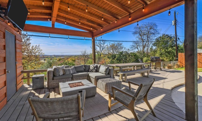 Fort Worth Casa | Private Pool Oasis with Gorgeous Views Minutes from TCU & Dickies Arena