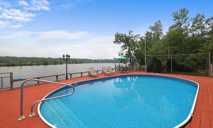 Pocono Summit Casa | REDUCCIÓN DE TARIFAS PARA EL VERANO 2019- POR FAVOR LEA LA DESCRIPCIÓN.