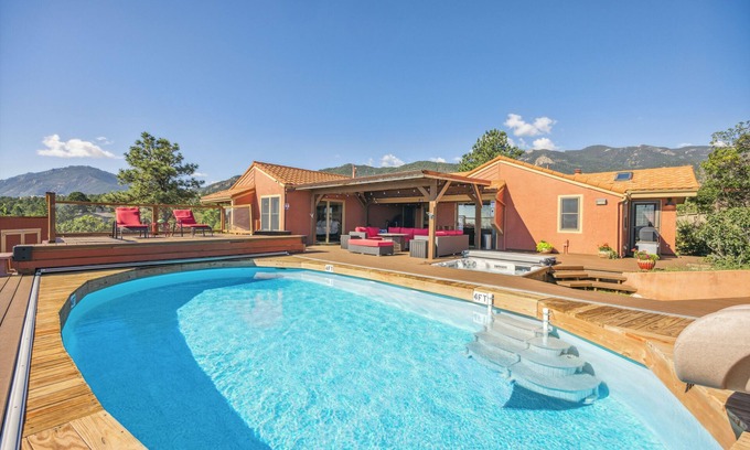 Skyway Casa | Private Pool/Slide/Hot Tub-5 min to Broadmoor/7 Falls/Zoo, Borders Open Space