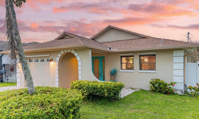 Vanderbilt Beach Casa | Private Pool + Sunroom | Beach Escape at Manatee