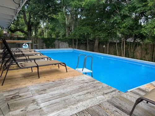 Mobile Casa | Private Pool & Yard Mins to Dining & University