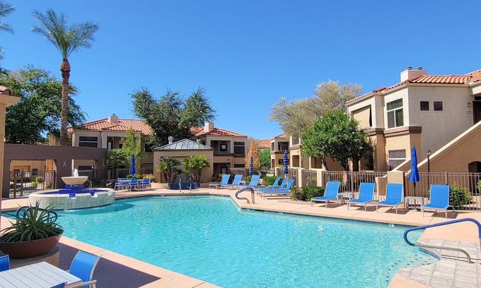 Montana Vistas Condominio | Private/ Quiet Condo in Upscale Scottsdale: pool, spa, sauna + outdoor kitchen!