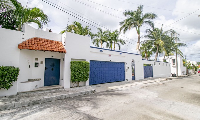 Independencia Casa | Private Resort with Amazing Pool and Gardens