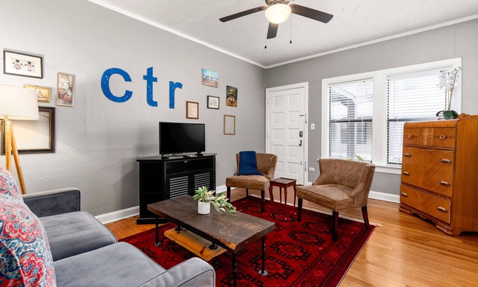 Midtown Apartamento | Apartamento privado restaurado en la esquina