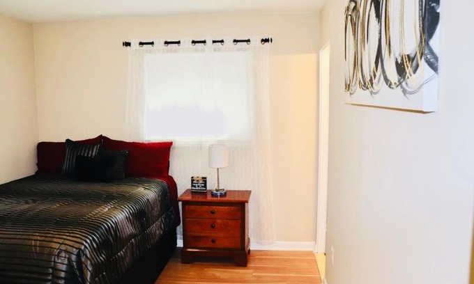 Sterling Casa | Private Room at Home near IAD-Sterling