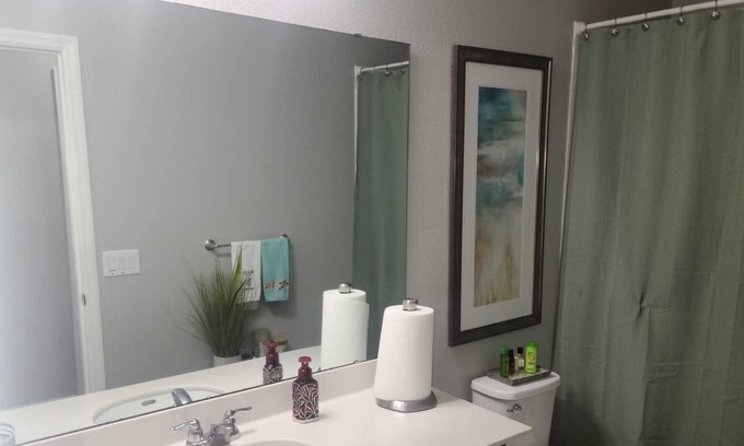 Clermont Casa | Private room close to theme parks , grocery store ,hospital and highway