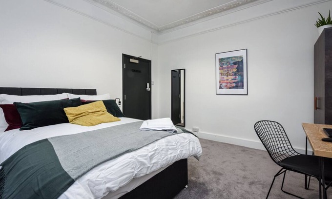Woodside Apartamento | Private Room in a Shared Home