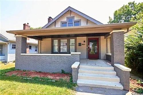 Indianapolis Casa | Private Room in an Elegant Home- Convenient to Downtown Indianapolis