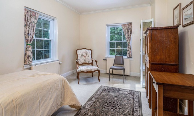 Lancaster Casa | Private Room in Grand Estate w/ Separate Entrance