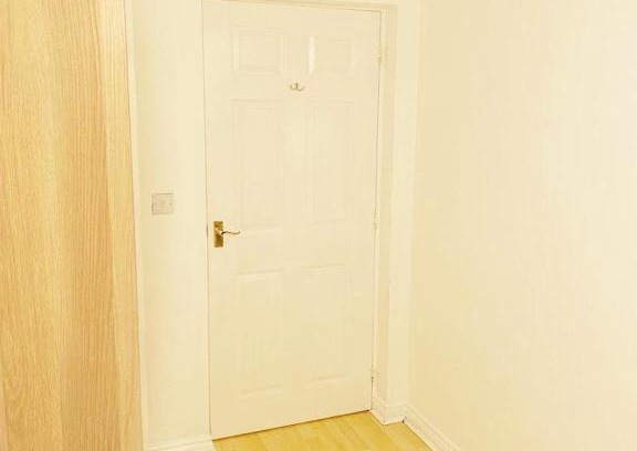 Swindon Casa | Private room in home