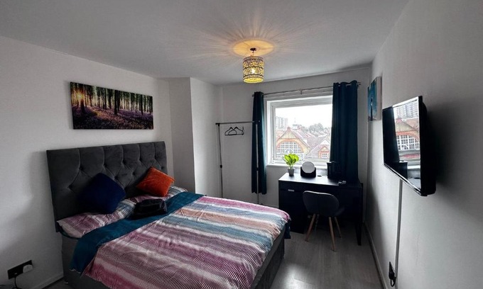 Southbury Apartamento | Private Room in London Enfield with parking