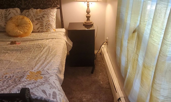 Worcester Casa | Private room in shared home