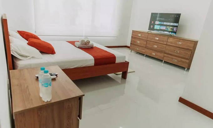 Cojimíes Apartamento | Private Room Next to the Pool w/ Shared Kitchen