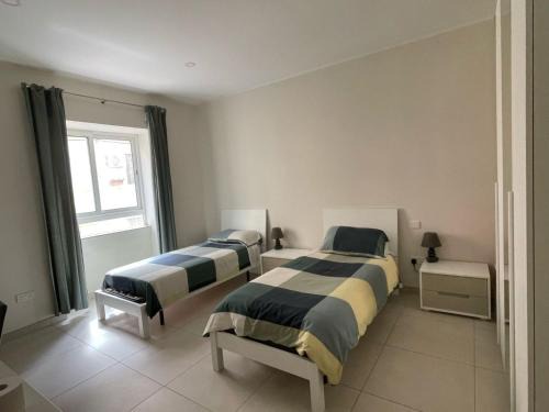Il-Balluta Casa | Private room shared bathroom - 2 beds Balluta - Shared Flat