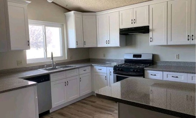 Lancaster Casa | Private room with shared bath/kitchen! Affordable and convenient!