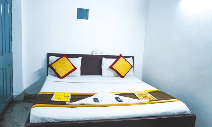 Hauz Khas Village Cama Y Desayuno | PRIVATE ROOMS IN HAUZ KHAZ