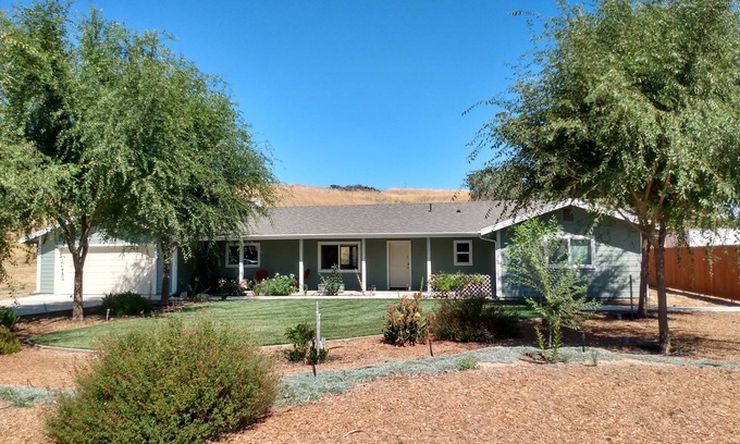 San Miguel Casa | Private, rural 2 bedroom home (3rd bedrm optional) with hot tub in wine country