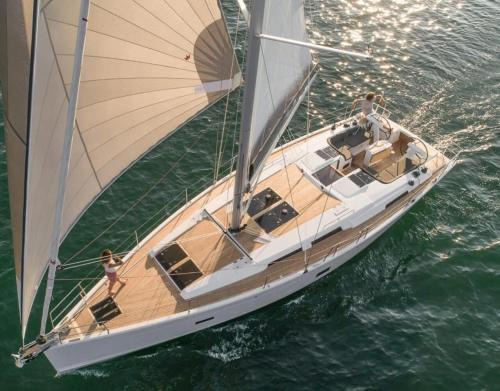 Positano City Centre Alquiler De Eote | Private Sail Yacht on the Amalfi Coast Escape the Crowds in Style