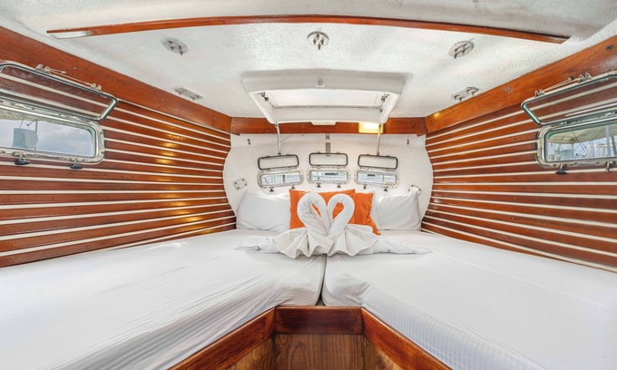 Puerto Aventuras Alquiler De Eote | Private Sailboat. Walk to the beach & downtown