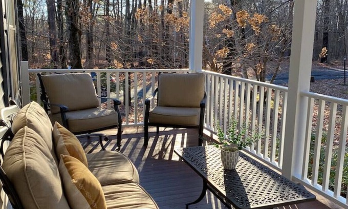 Mount Marion Casa | Private Saugerties Retreat Pool Hot Tub Fire Pit