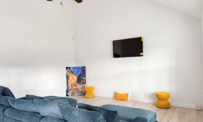 Fleming Casa | Private Savannah Getaway Near Botanical Gardens!