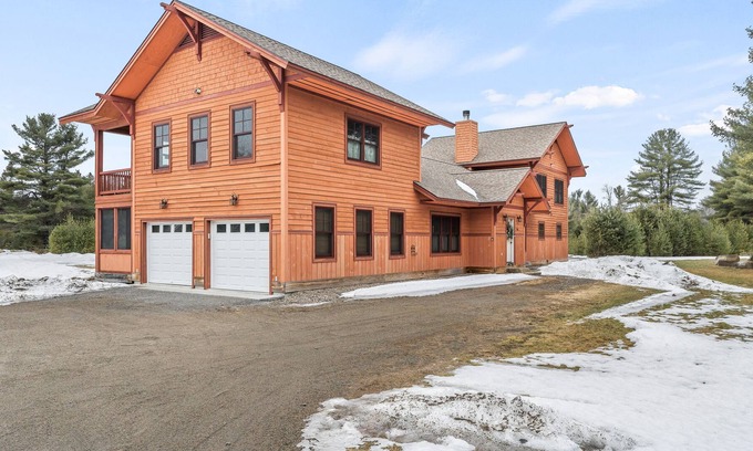 Olmstedville Casa | Private, secluded mountain home with a wood fireplace & screened deck