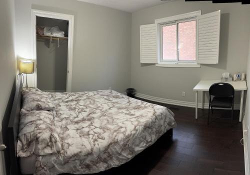 Mississauga Casa | Private Single Bedroom in City Centre Q66