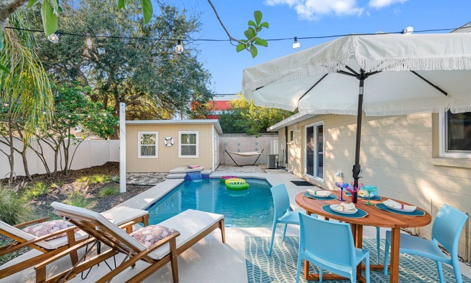 Sun Bay South Casa | Private Solar Heated Pool - Arcade Machine - Outdoor Dining