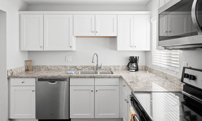 Cavalier Vista Casa | Private South Scottsdale Spa by Rebl|Dog Friendly