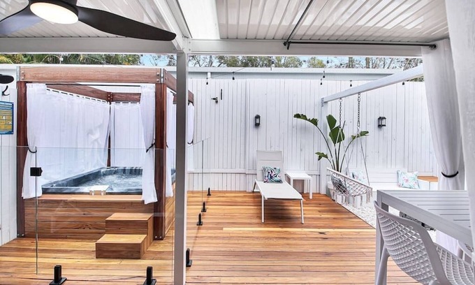 Coolum Beach Casa | Private Spa, Fire Pit - The Retreat Coolum Beach