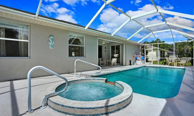 North Port Casa | Private, Spacious 3 bed-2 bath Home with pool & spa