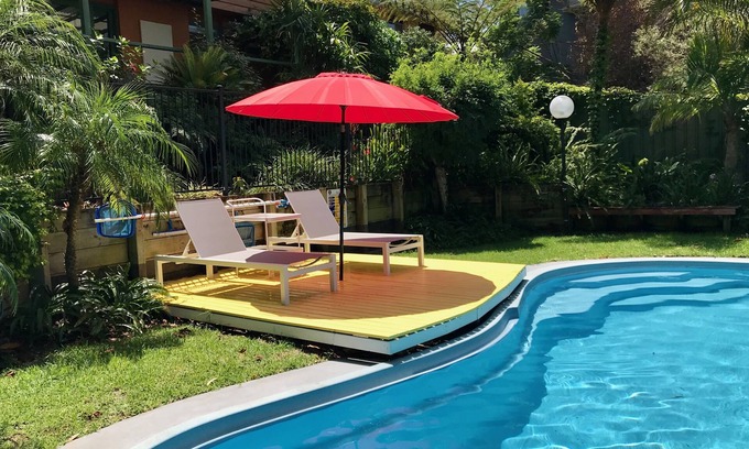 Nelson Bay Casa | Retiro familiar privado y espacioso con aire acondicionado y piscina.