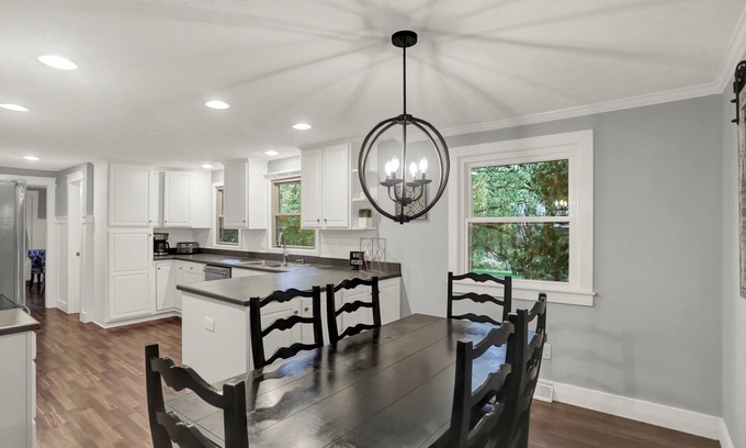 Westfield Casa | Private/spacious home w/backyard near Grand Park
