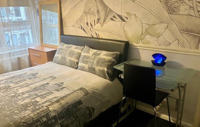 West Ham Casa | Private stay @ London-Stratford.