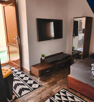 6th of October City Apartamento | Private Studio, AC, kitchen, TV, Wi-Fi