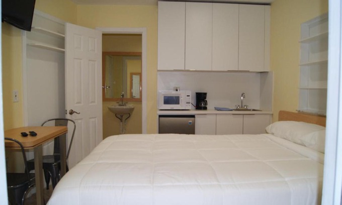 Miami Gardens Casa | Private Studio two miles from Hard Rock Stadium