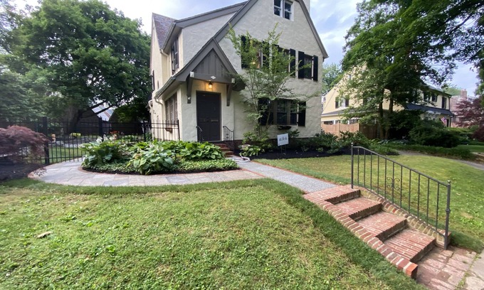 Wilmington Apartamento | Private Studio walking distance to restaurants, night life, golf.