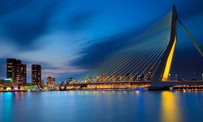 Kop van Zuid Apartamento | Private studio with complete kitchen and bathroom