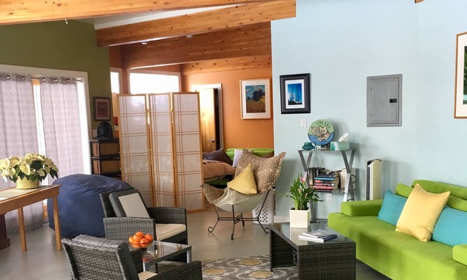 Shattuckville Apartamento | Suite privada con vista dulce, espaciosa, cerca de la ciudad con vistas espectaculares.