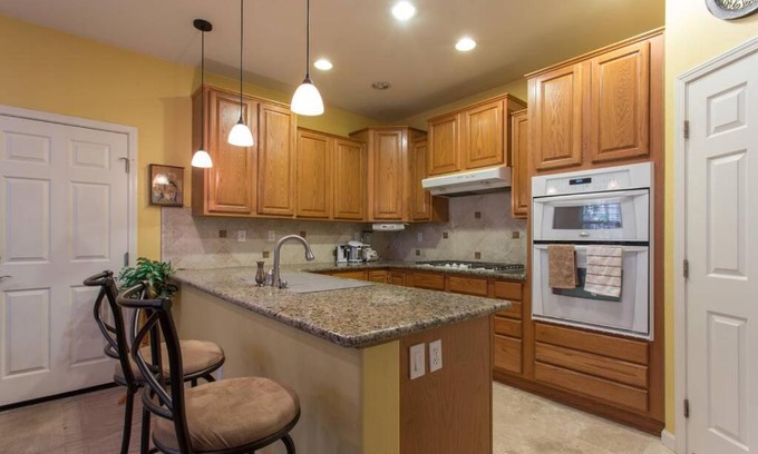 San Jose Casa | Private Sunny Home 4BR Gr8 cntrl loc Garage kitchn Byard