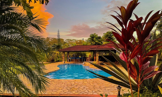 Colon Villa | Room with Garden views