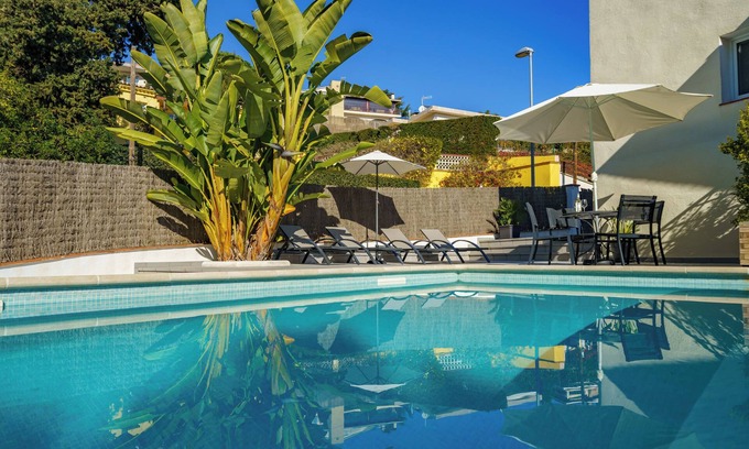 Condado del Jaruco Casa | Private vacation home in Lloret, sea view, WiFi, Air conditioning, pool, sleeps 6