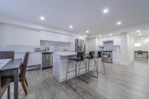 White Rock Apartamento | Private Vacation Guest Suite Near Beach