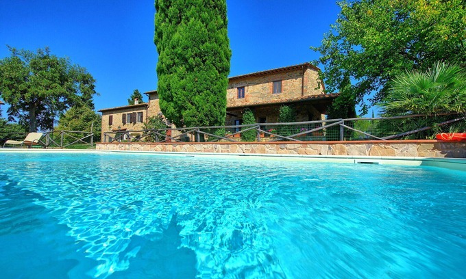 Montelupo Fiorentino Villa | Maravillosa casa de vacaciones privada con WIFI, piscina privada, TV, patio, cerca de Florencia