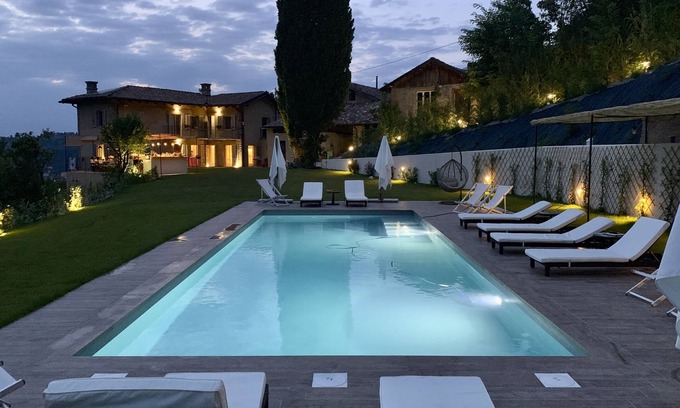 Canelli Villa | Villa privada en 5 acres, con gran piscina y cocina exterior. 5 minutos a Canelli