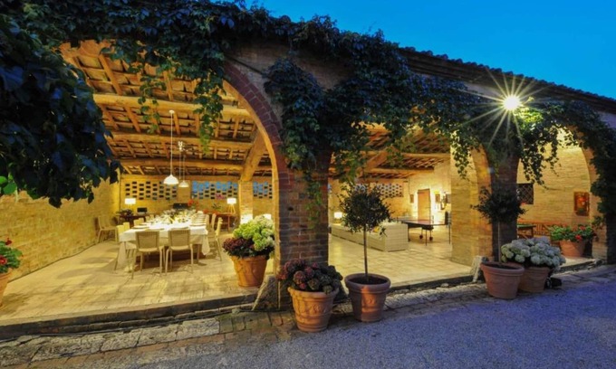 Monteroni d'Arbia Villa | Casa de vacaciones privada con piscina privada, WIFI, A/C, jacuzzi, TV, patio, cerca de Siena