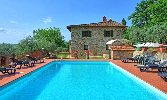Pergine Valdarno Villa | Preciosa casa de vacaciones privada con WIFI, A/C, piscina privada, TV, patio, cerca de Arezzo