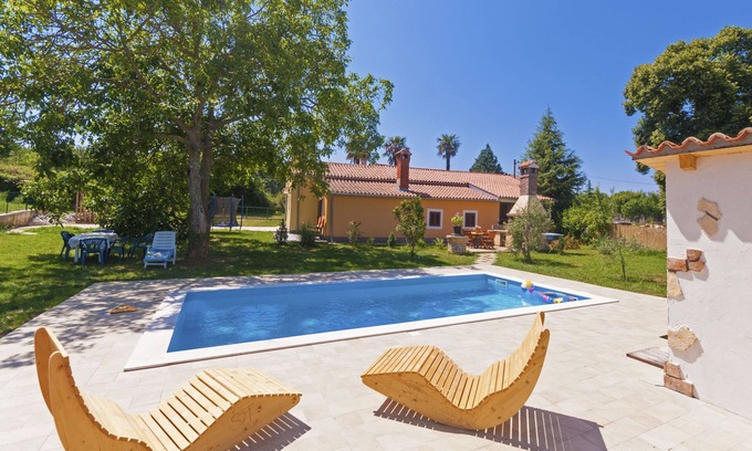 Krsan Villa | Agradable, a pocos minutos del mar, piscina, jardín, privado.