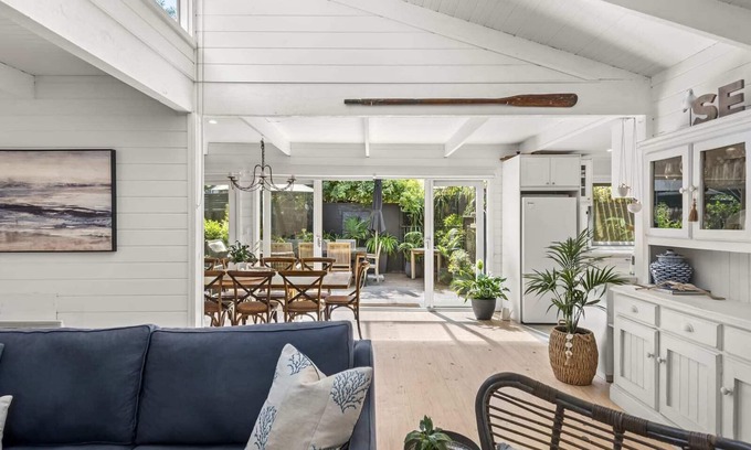 Anglesea Casa | Private Villa Style with Poolside Luxury!