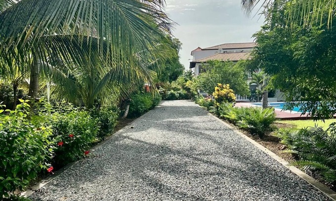 San Pedro de Macoris Villa | Private Villa w/pool ,AC/WiFi great for family vacations or parties,near beach